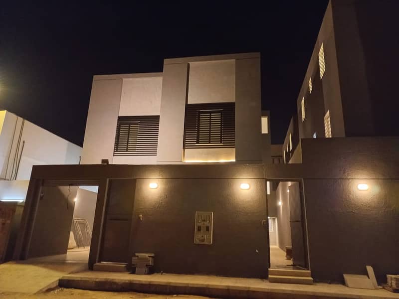 Villa with internal stairs for sale in Al Dar Al Baida, South of Riyadh