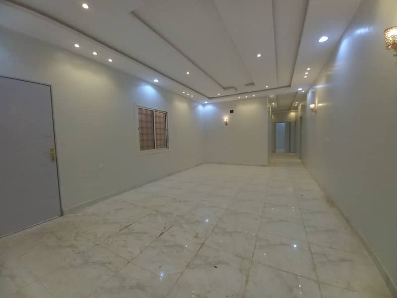 1-Floor Villa and 2 apartments for sale in Al Aziziyah, South of Riyadh