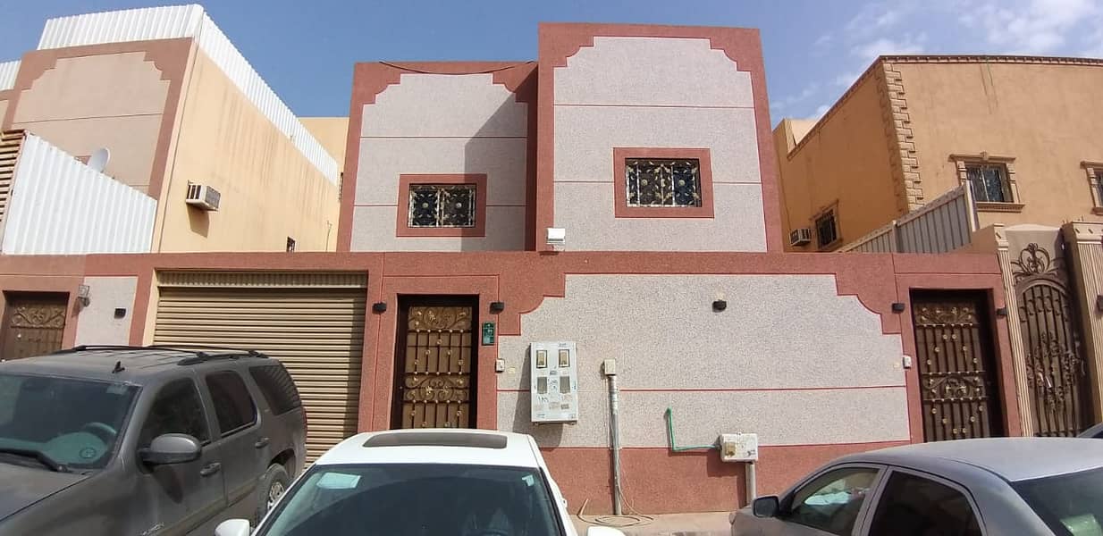 For Sale Upper Floor With A Deed In Al Aziziyah, South Riyadh