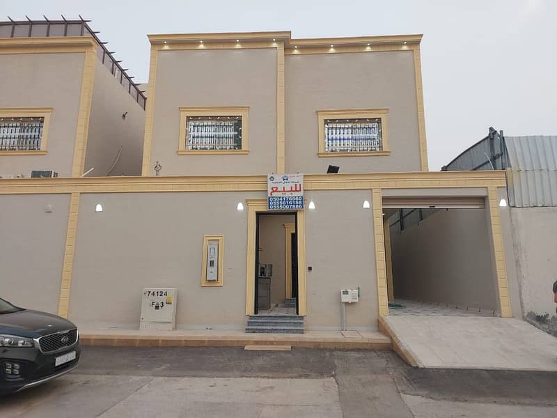 Villa with a roof for sale in Al Aziziyah District, South of Riyadh