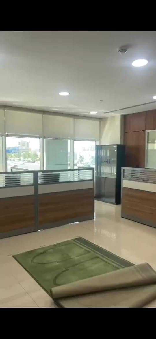 For rent an office overlooking King Fahd Road, Al-Nakhil, north of Riyadh