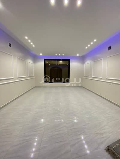 فیلا 5 غرف نوم للبيع في الرياض، منطقة الرياض - فيلا ٣٧٥ متر درج داخلى مع شقة بحى الرمال الببطين