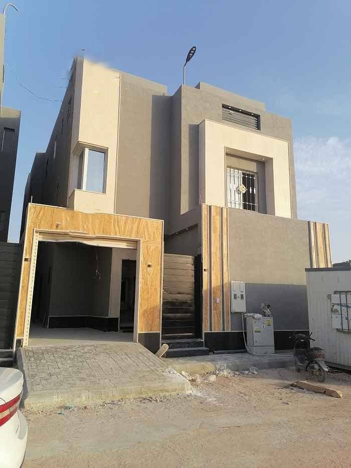 Villa stairs hall and apartment for sale in Al Rimal, east of Riyadh