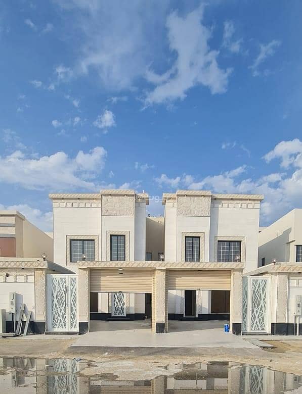 Semi-attached villa, 3 floors, internal staircase - Al-Khobar, Al-Aqiq neighborhood