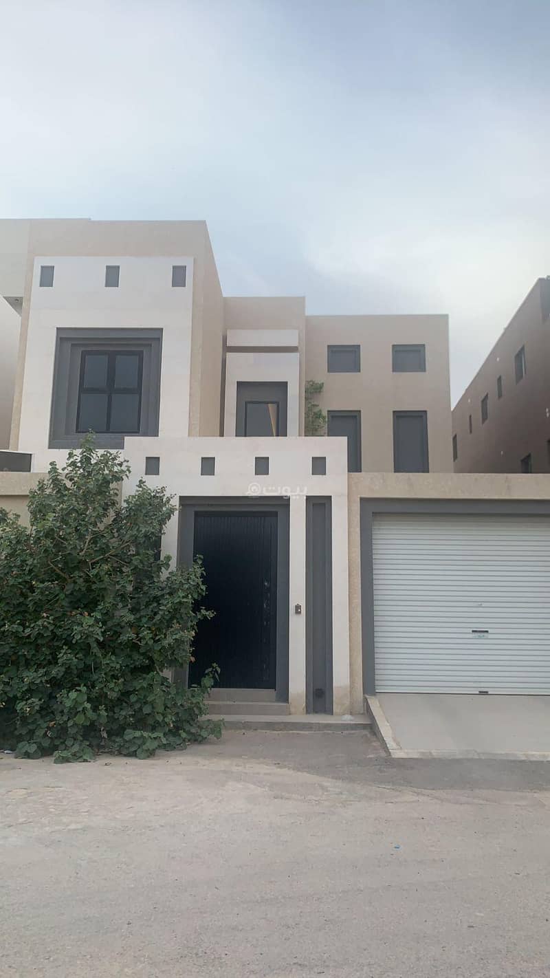 4 Rooms Villa For Sale in Riyadh