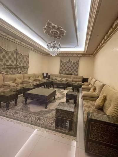 13 Bedroom Villa for Sale in Jeddah, Western Region - For Sale Villa On Al Tasne'e St. In Al Nahdah, North Jeddah