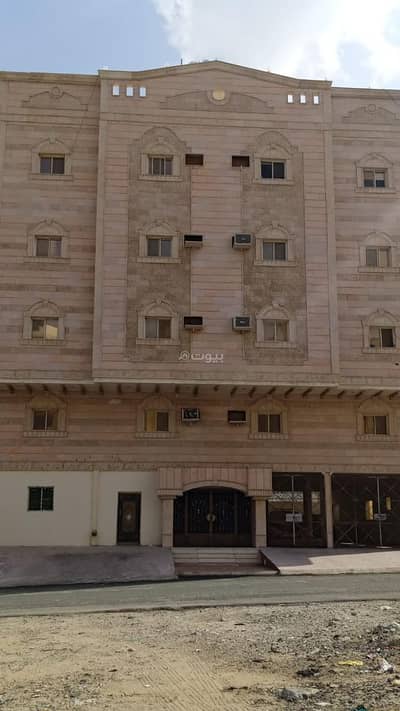 11 Bedroom Residential Building for Sale in Makkah, Western Region - 35-Room Building for Sale on Suwad Bin Aziz Al Bulawi Street, Mecca