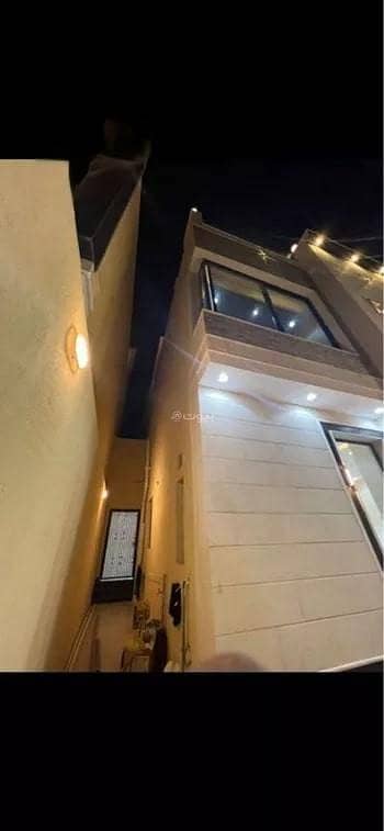 Villa for sale on Umm Al-Muminin Rayhana Bint Zaid Street in Al Salehiyah district, north of Jeddah | 200 SQM