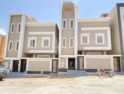 7 Bedroom Apartment for Sale in Khamis Mushait, Aseer Region - Apartment for sale on Rabi Ibn Harrash Street in Al Musa Scheme Ghirnata district, Khamis Mushait | 214 m2