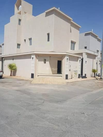 فیلا 5 غرف نوم للبيع في الرياض، منطقة الرياض - فيلا للبيع على شارع ابي المكارم بن مفرج بحي عكاظ، جنوب الرياض | 268م2