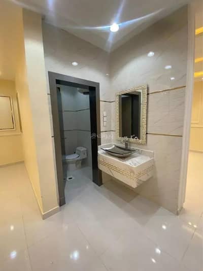 3 Bedroom Floor for Sale in Khamis Mushait, Aseer Region - Floor in Khamis Mushait，At Taawun 3 bedrooms 650000 SAR - 87538910