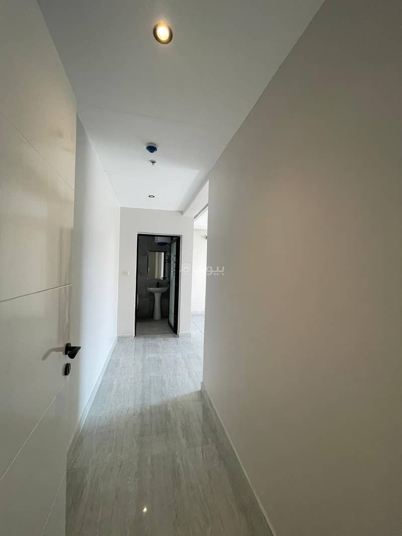 Apartment with annex for sale in Abqaiq Street Al Hamra District Al Khobar