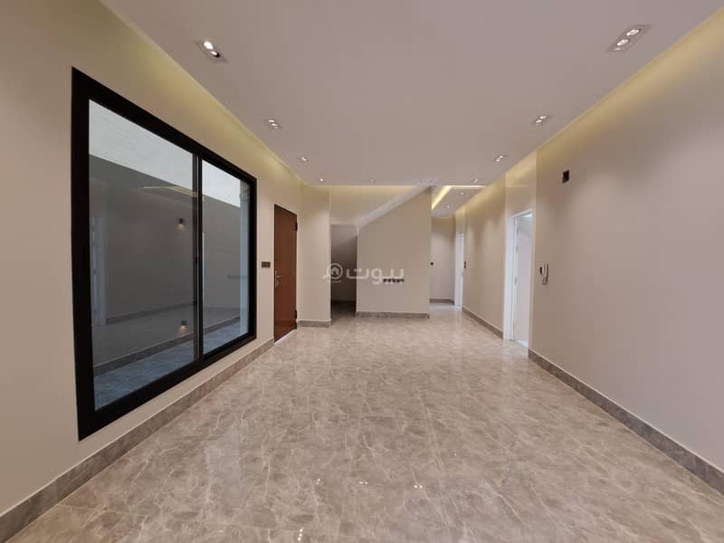 Modern villa for sale with internal staircase and apartment in Al Munsiyah, East Riyadh