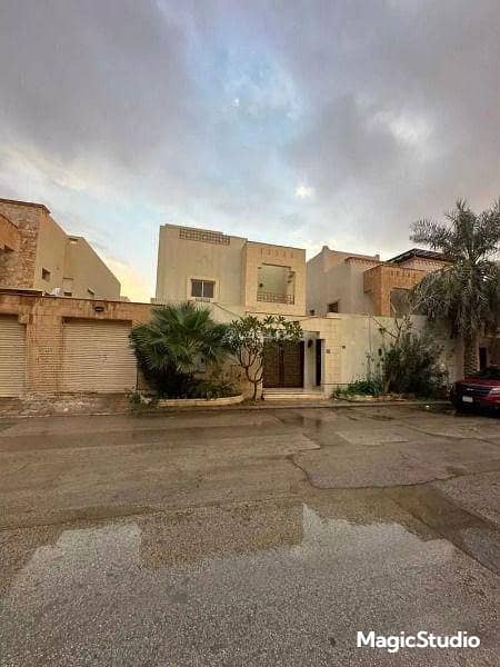 8 Bedroom Villa For Rent on Al Kanani Street, Sevilla, Riyadh