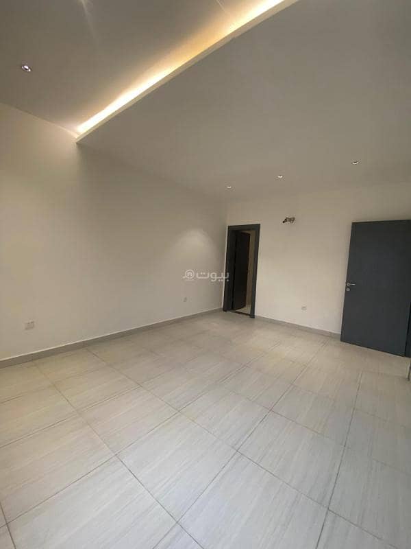 Apartment with 6 rooms for sale in Al Wahah district, close to the park