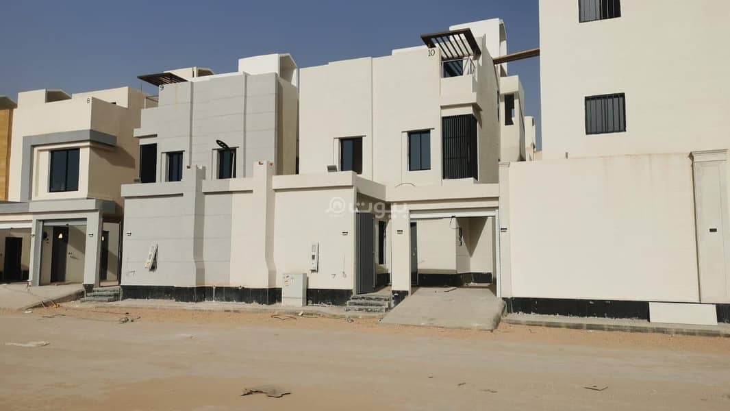 Semi-attached villa + annex for sale in Al Rimal, east of Riyadh