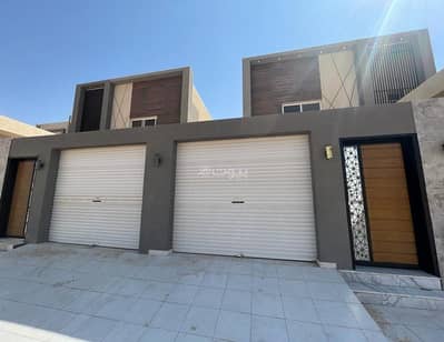 5 Bedroom Villa for Sale in Unayzah, Al Qassim Region - Separated Villa For Sale In Al Khalidiyyah, Unayzah