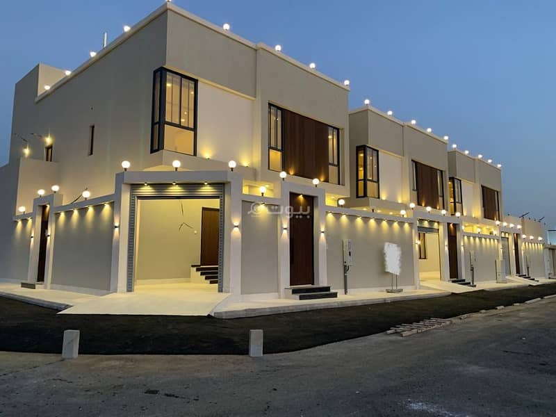 Semi-contiguous villa with annex for sale in Riyadh, north of Jeddah