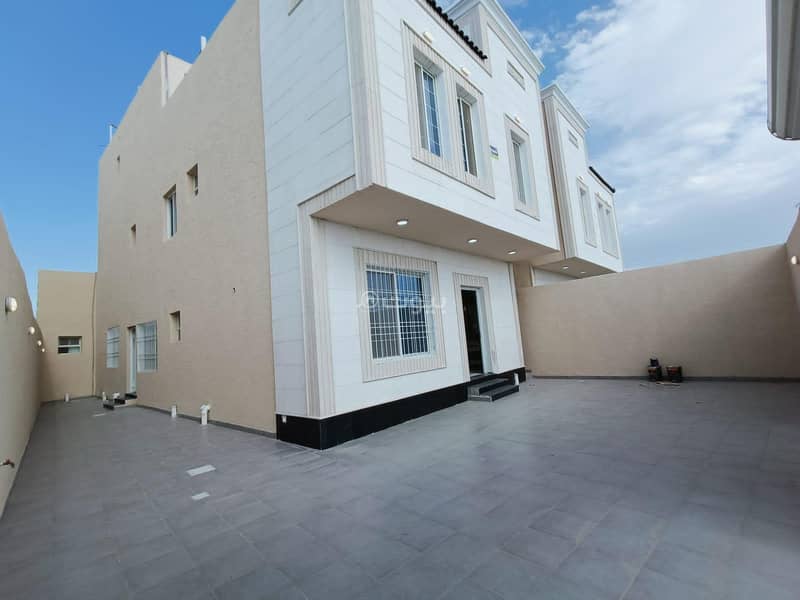 Villa in Aldammam，Dahiyat Al Malik Fahd 5 bedrooms 1050000 SAR - 87523231