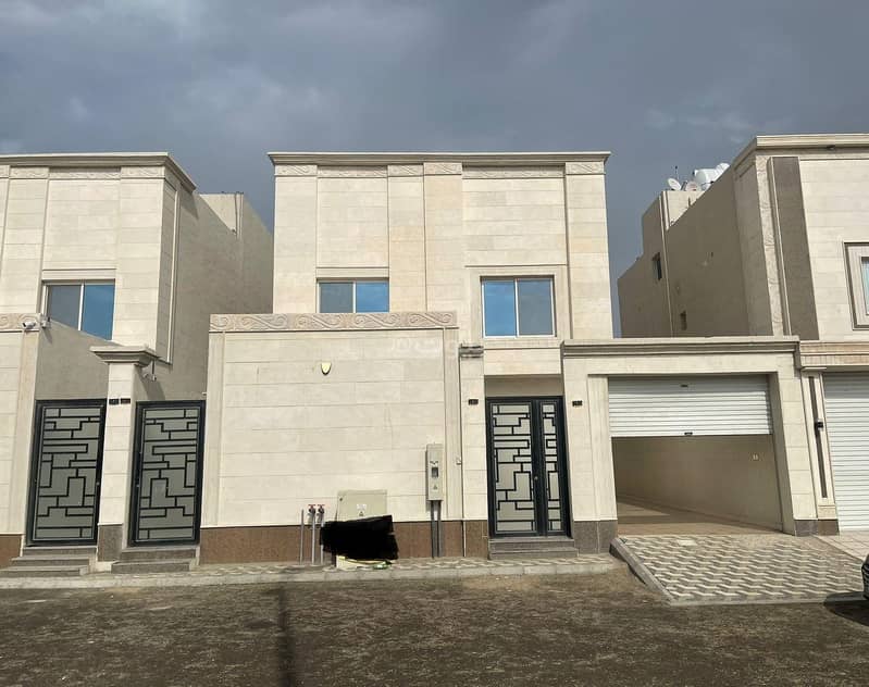 Separate villa + annex for sale in King King Fahd Suburb, Dammam