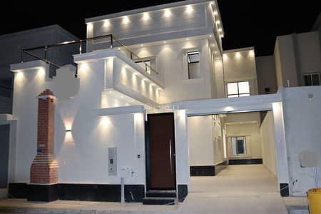 5 Bedroom Villa for Sale in Unayzah, Al Qassim Region - Semi-attached villa for sale in Al-Manar district, Unaizah