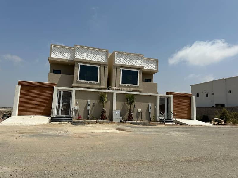 Separate villa 2 floors + annex for sale in Al Suways district, Jazan