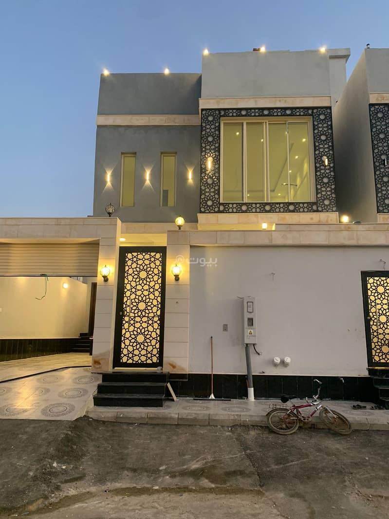 Semi-attached villa + annex for sale in Al Sawari, North Jeddah