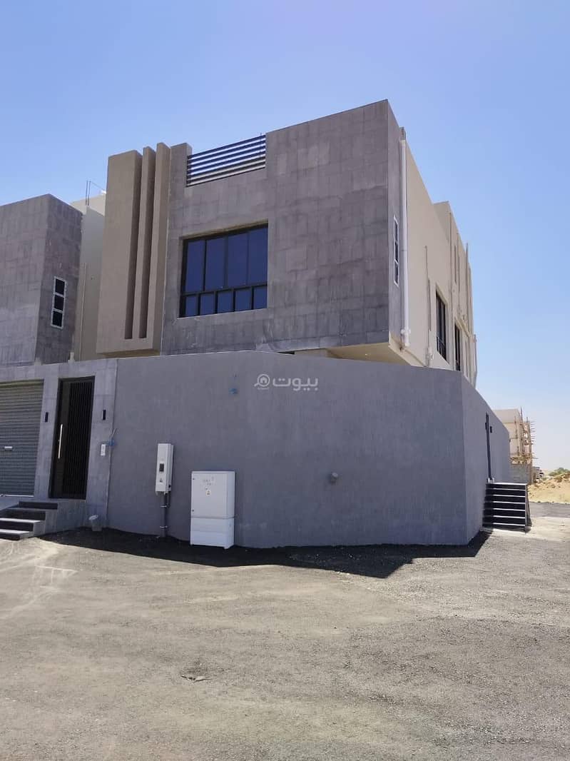 Separate villa + annex for sale in Waly Al-Ahd, Makkah