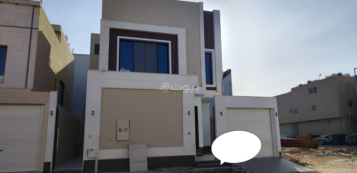 Detached Villa + Apartment For Sale In Al Yarmuk, East Riyadh