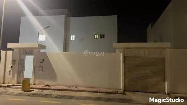 8-Bedroom Villa For Sale on Amer Al Ansari Street, Riyadh