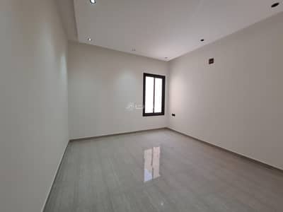 5 Bedroom Villa for Sale in Riyadh, Riyadh Region - Internal Staircase Villa For Sale In Al Munsiyah, East Riyadh