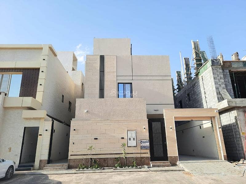 3 Room House For Sale on Abu Alghoneim Al Baghdadi Street, Riyadh