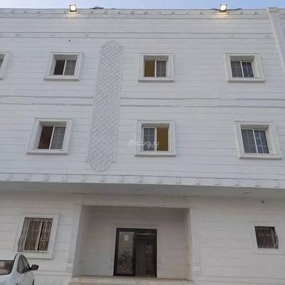 3 Bedroom Flat for Sale in Aldammam, Eastern - 3 Rooms Apartment For Sale on Street 20, Badr, Dammam