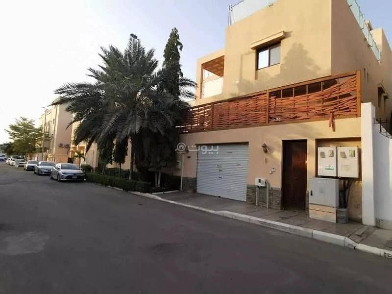 15 Rooms Villa For Sale Marwan Bin Hayyan Street, Jeddah