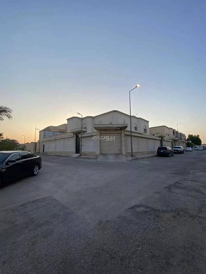 9-Room Villa For Sale in Al Izdihar, Riyadh