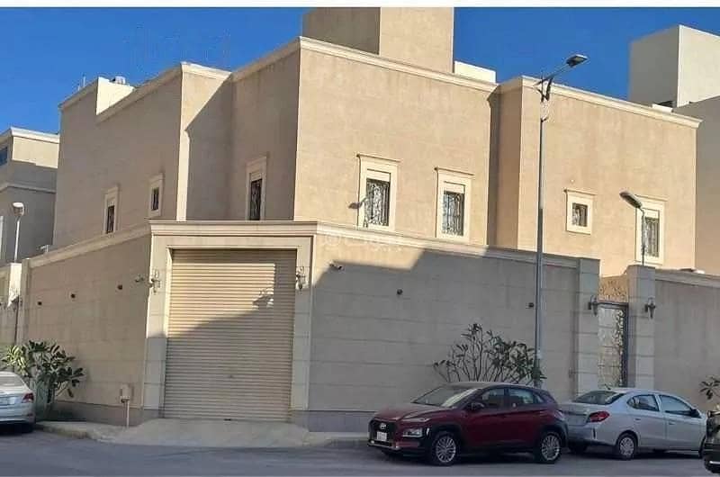 15 Room Villa For Sale on 212 Street, Al Riyadh