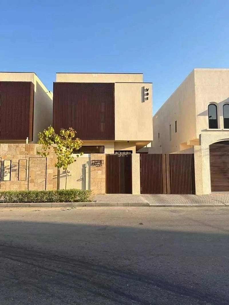 6 Rooms Villa For Sale in Tahlia, Al Khobar