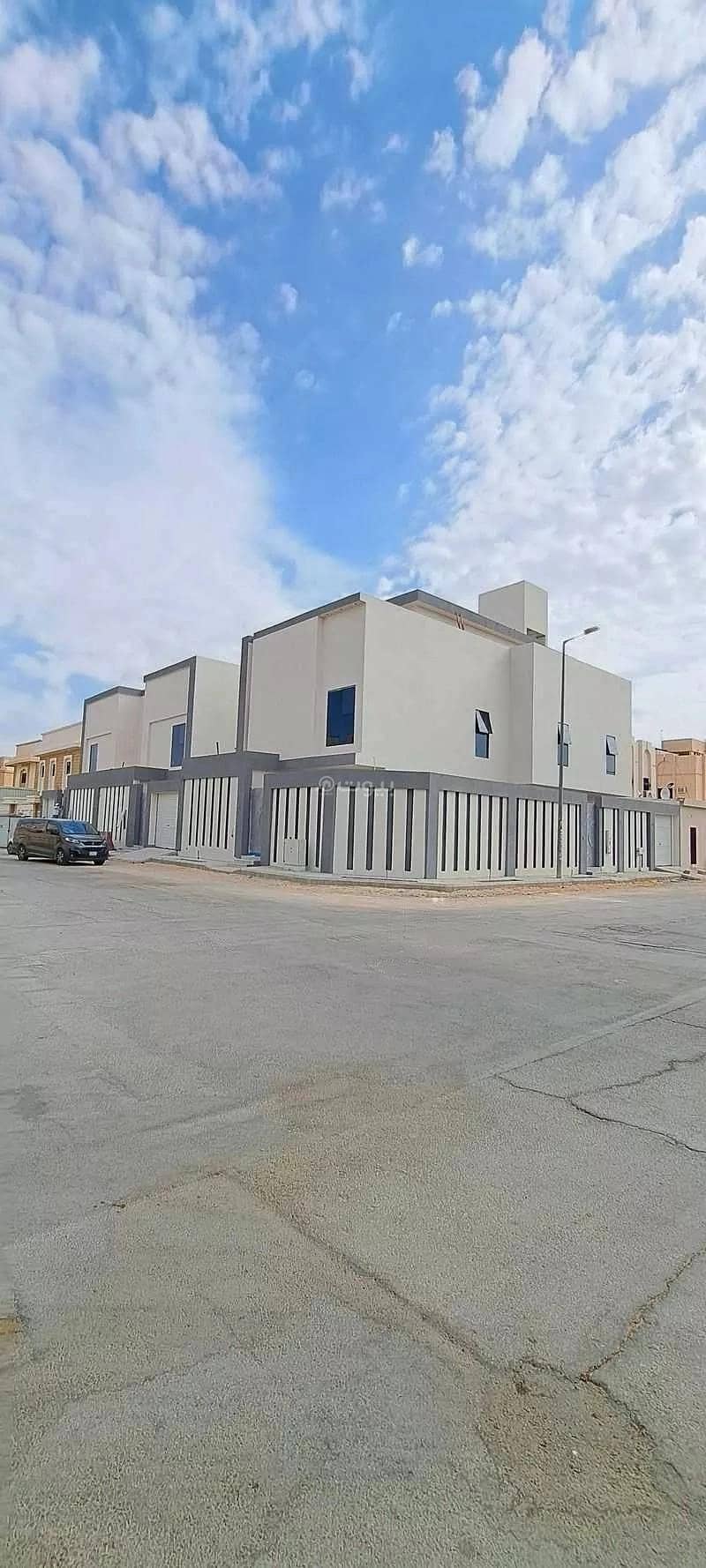 5 Rooms Villa For Sale, 18 Street, Riyadh