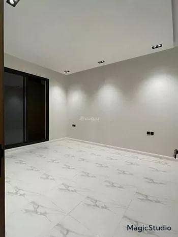 4 Bedroom Floor for Sale in Riyadh, Riyadh Region - 4 Rooms House For Sale on Road 333, Al Monsiah, Riyadh