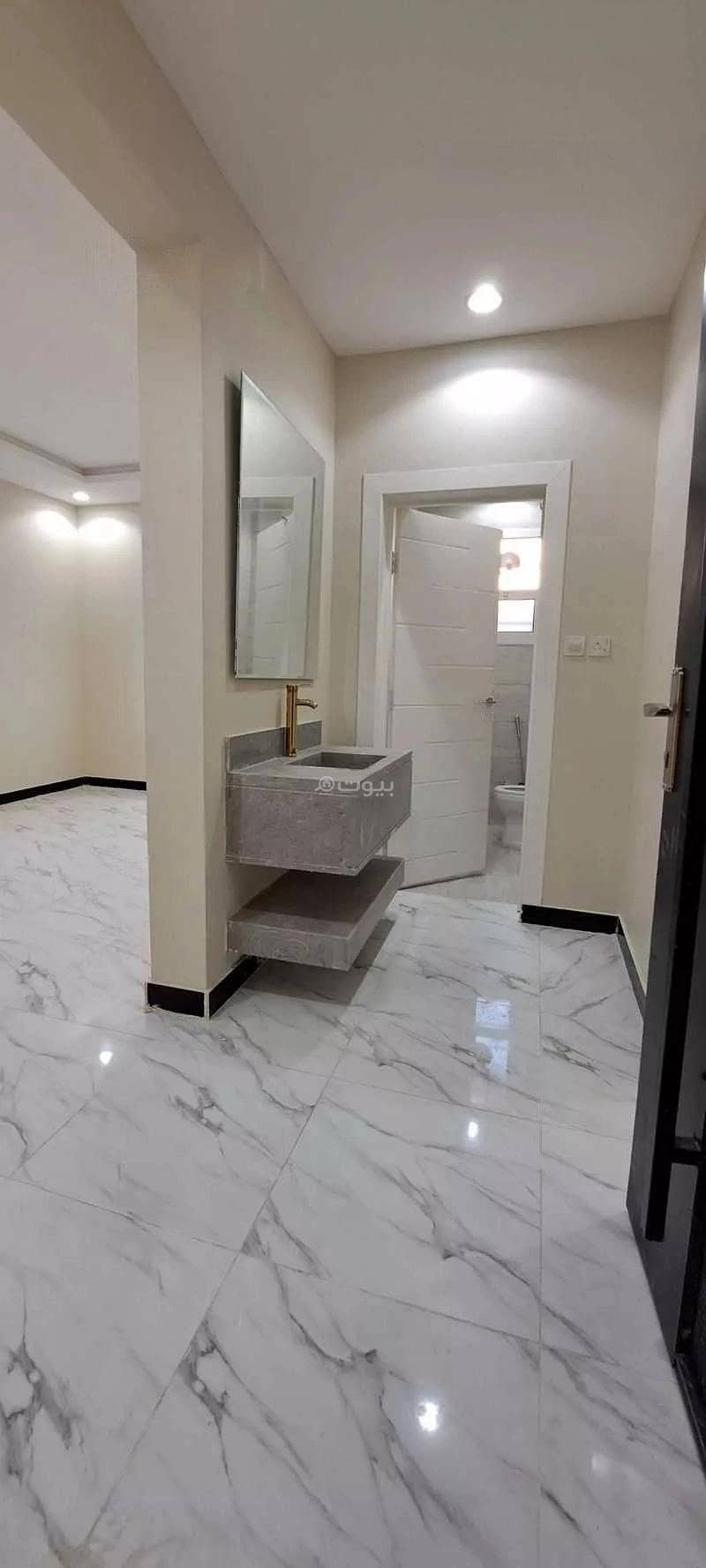 5 Rooms Apartment For Sale in 20 Street, Badr, Riyadh