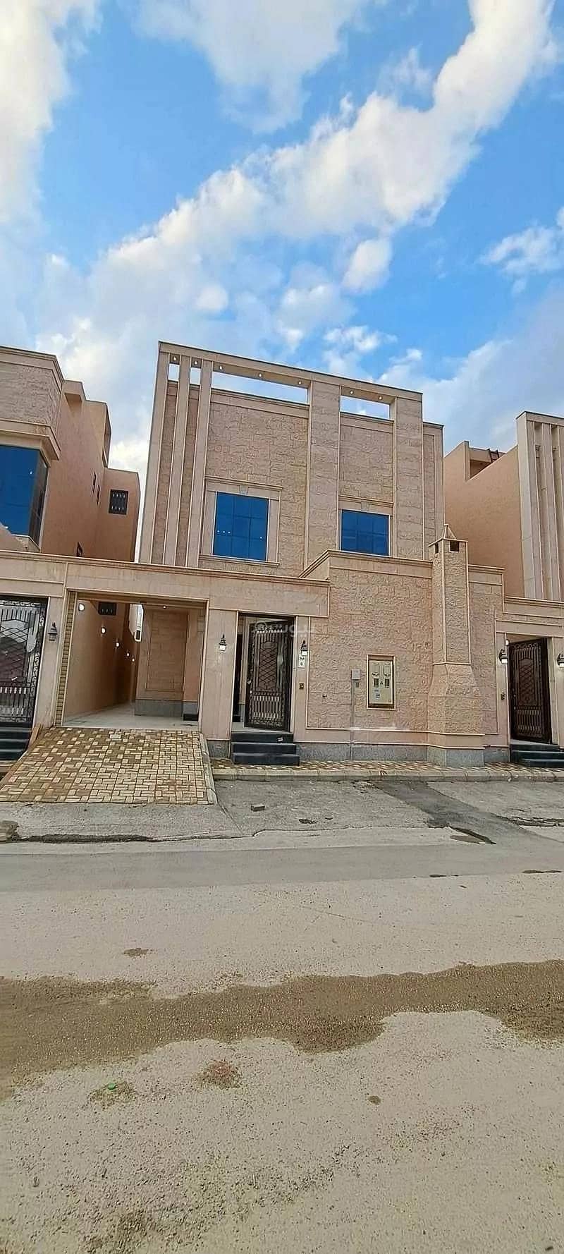 6 Bedroom Villa For Sale - 30 Street, Badr, Riyadh