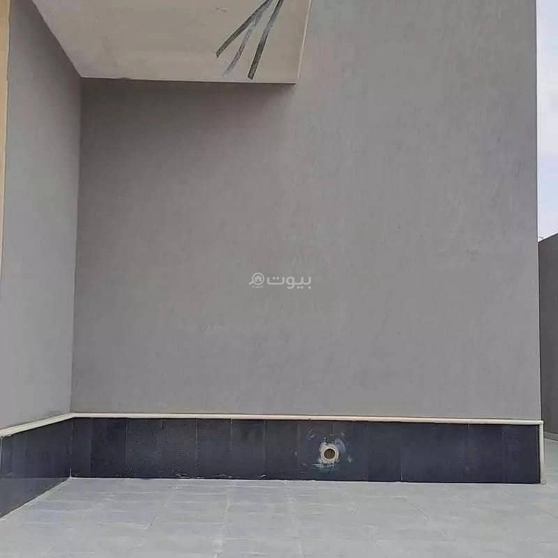 6 Rooms Villa for Sale in Al Ramal District, Riyadh