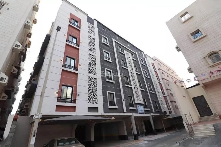 5 BR Apartment For Sale on Ya'qub Sabri Street, Jeddah