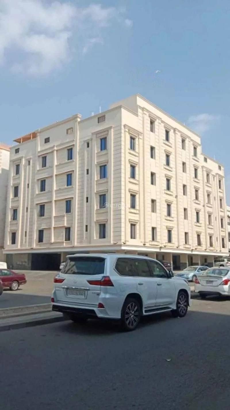 5-Room Apartment For Sale on Al-Shamakh Bin Al-Ala Street, Jeddah