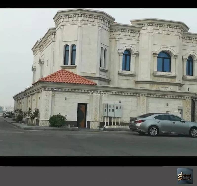 5 Rooms Villa For Sale on Suroj Street, Al-Dammam
