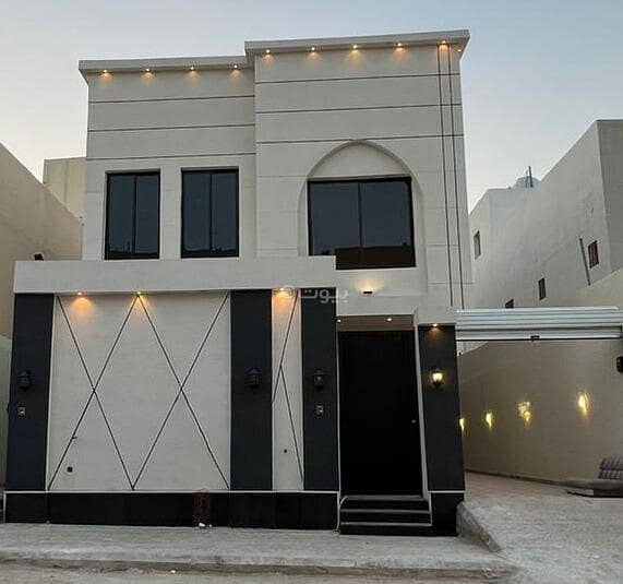 دور علوى 5 غرف للبيع في طيبة، الرياض