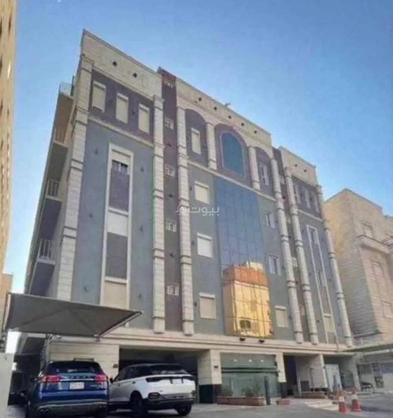 7 Bedroom Apartment For Rent on Al Tahlia Street, Jeddah