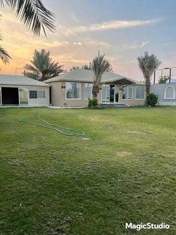 Rest house for sale on Saeed Bin Amer Bin Hazim Street, Ramal neighborhood, Riyadh