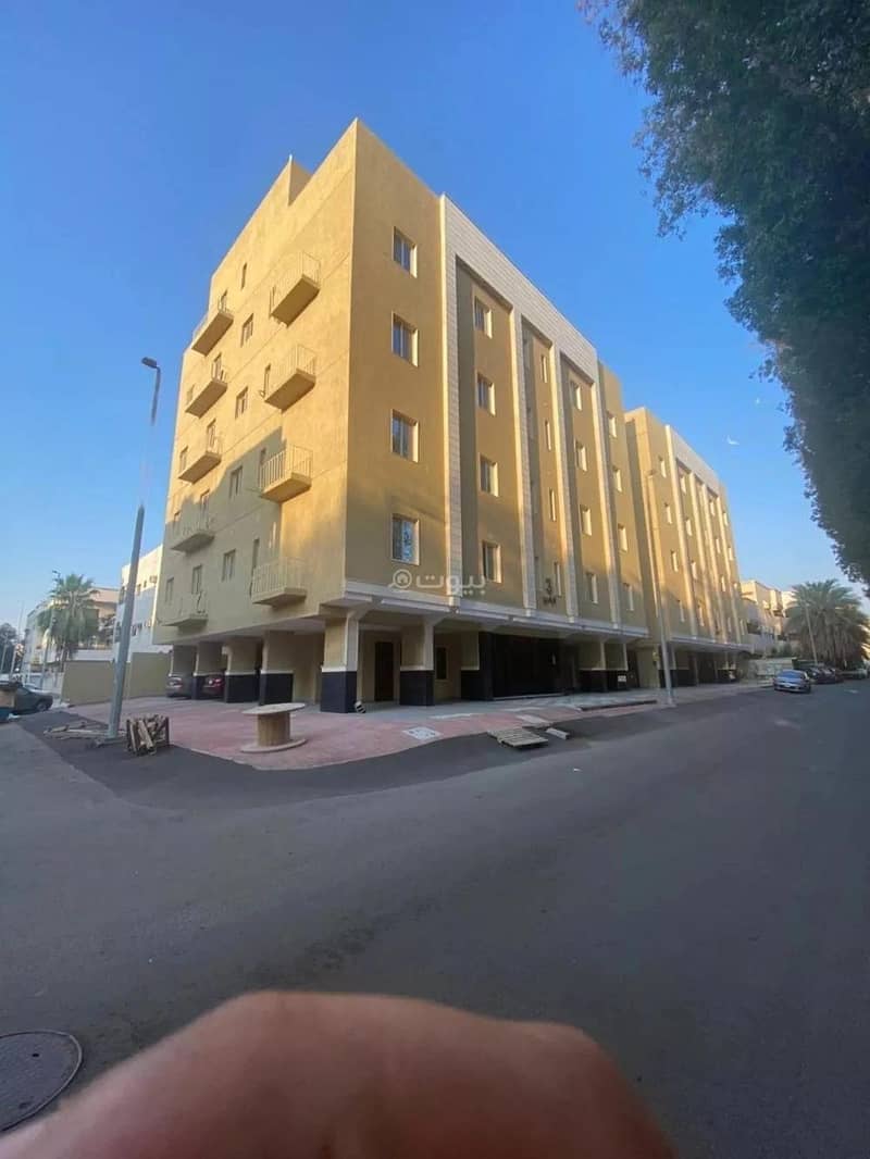 50-Room Building For Rent on Qasim Zeina Street, Al Rawdah, Jeddah