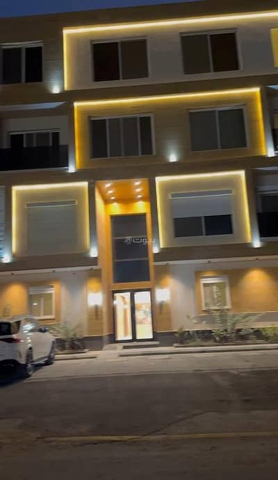 3 Bedroom Flat for Sale in Al Qatif, Eastern Region - Apartment with a private roof for sale in Narjis at a competitive price.